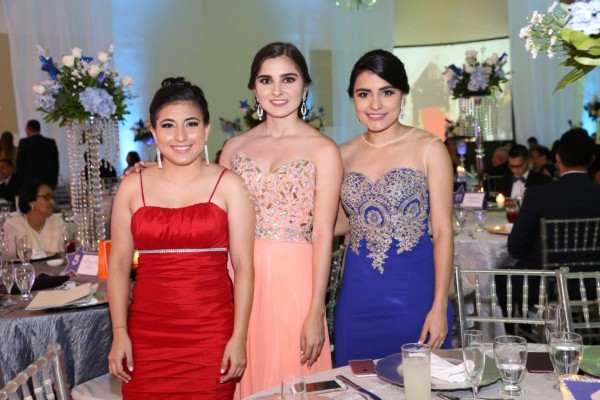 Prom night de la International School