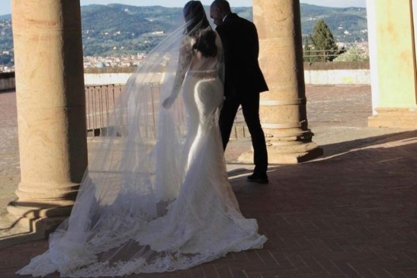 Kim Kardashian celebra su 5to aniversario de bodas con fotos inéditas