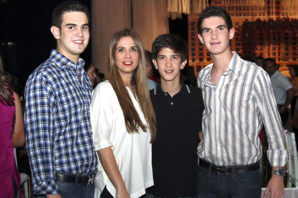 Desfile de modas de la EIS