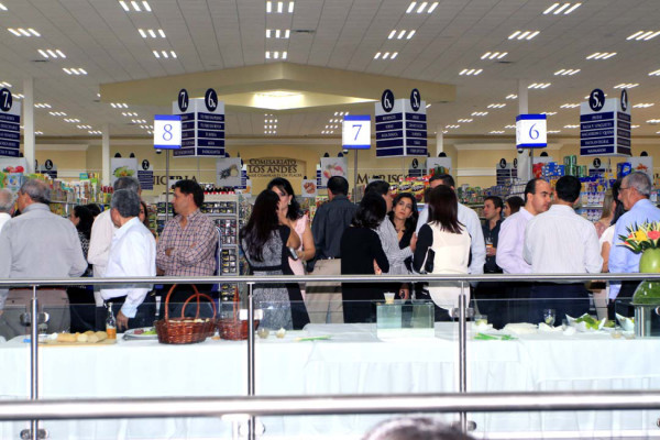 Inaguración Comisariato Los Andes