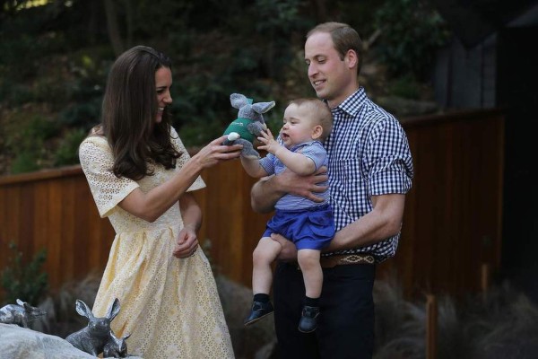 Príncipe George visita el zoológico