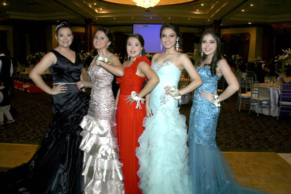 Grad night de la Academia Americana