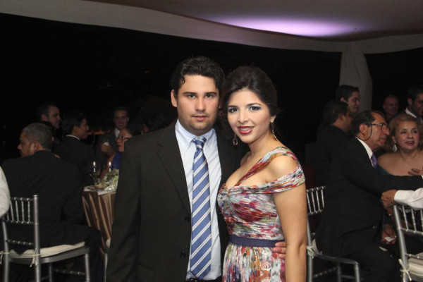 La boda de Neto Lázarus y Elisa Welchez