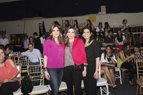 Desfile de modas de la EIS