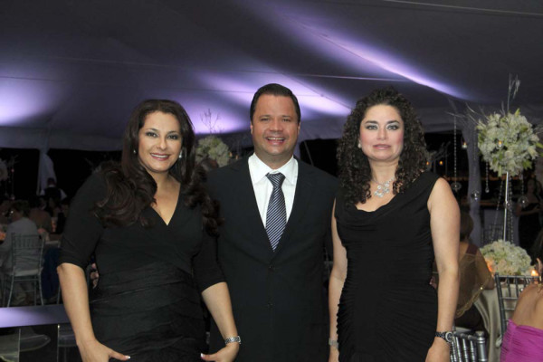 La boda de Neto Lázarus y Elisa Welchez