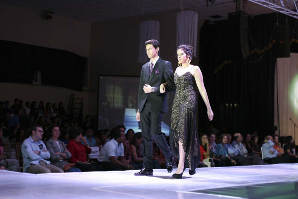 Desfile de modas de la EIS