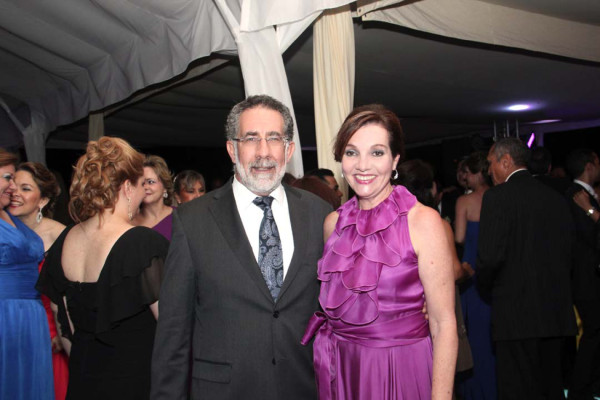 La boda de Neto Lázarus y Elisa Welchez