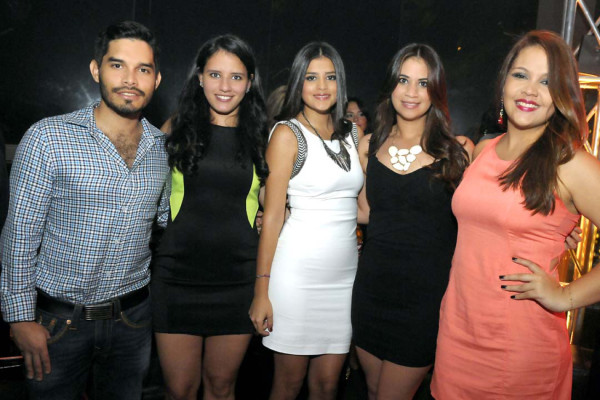 Turn up the night en Hanawa