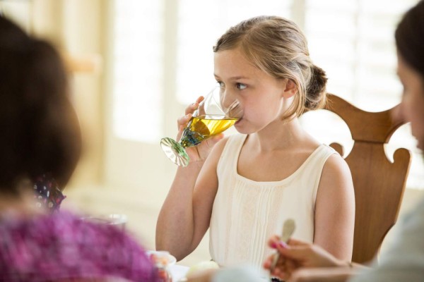 La importancia de que tus hijos aprendan sobre etiqueta y protocolo