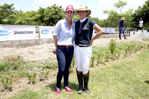 Competencia ecuestre de salto en La Lima