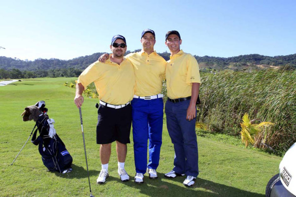 Torneo de golf en Roatán