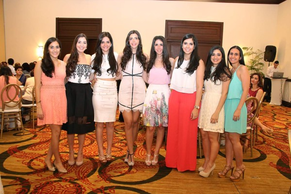 Angela Fajardo, Fabiola Monterroso, Alexandra, Andrea y Valeria Zgheibra, Alicia Monterroso, Amira Jarufe y Víctoria Kamar.