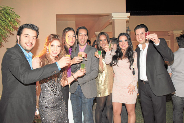 Despedida de solteros para Rodman y Nayua