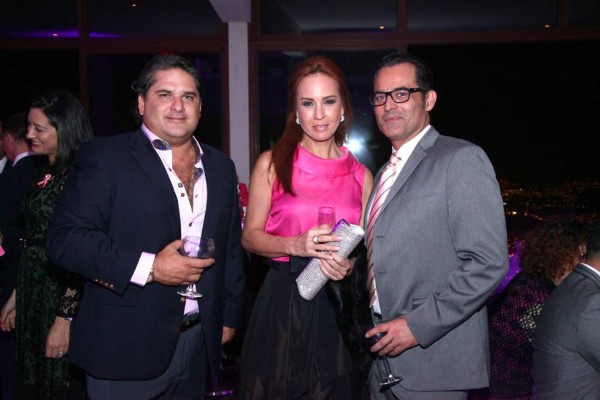 Rotundo éxito ESTILO Pink Party 2014