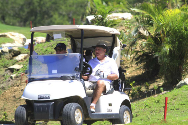 Torneo de golf en Roatán