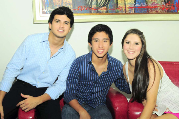 Happy birthday Valeria Hawit