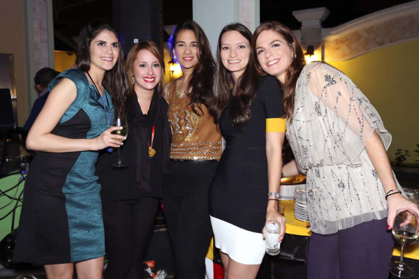 Fiesta para Natalie Pagels y Tavi Canahuati