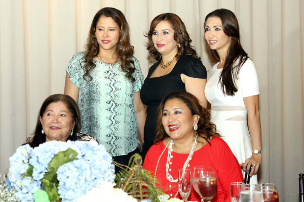 Baby shower para Vanessa Camarena y Xochitl Yuja