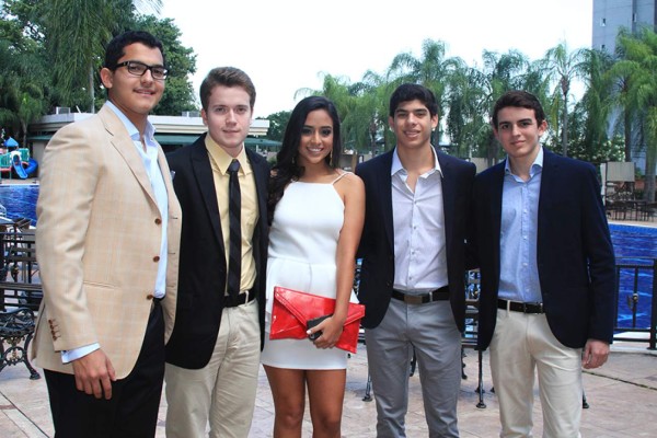 Juan Campbell, Charles Coleman, Pamela Rodríguez, Sebastian Romero y Alberto Córdoba.