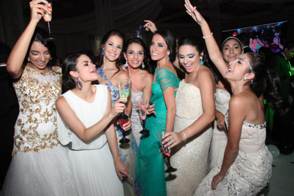 La prom de la Escuela Americana