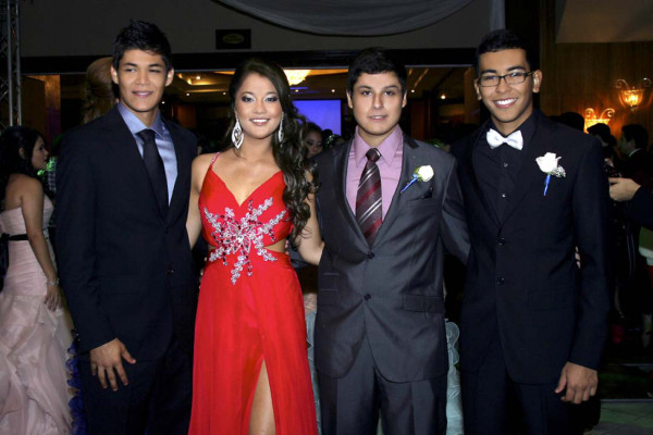 Grad night de la Academia Americana