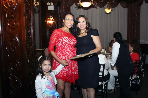 Baby shower para Vanessa Camarena y Xochitl Yuja