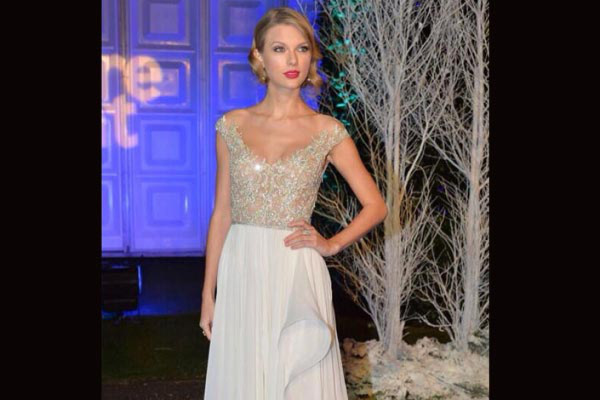 Taylor Swift se presenta ante el príncipe William