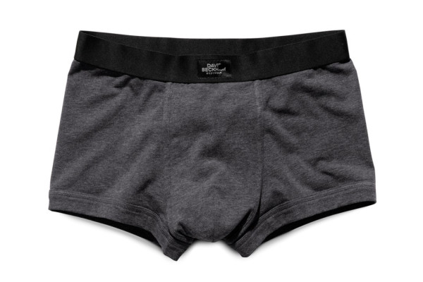 David Beckham modela colección navideña para H