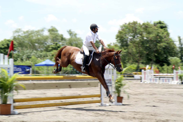 Competencia ecuestre de salto en La Lima