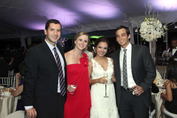 La boda de Neto Lázarus y Elisa Welchez