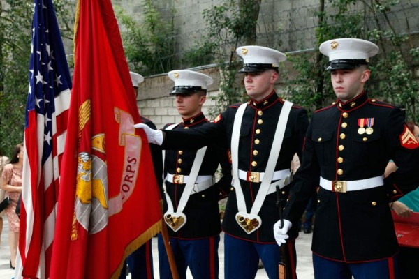 Fiesta de independencia en la Embajada Americana