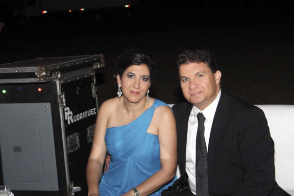 La boda de Neto Lázarus y Elisa Welchez