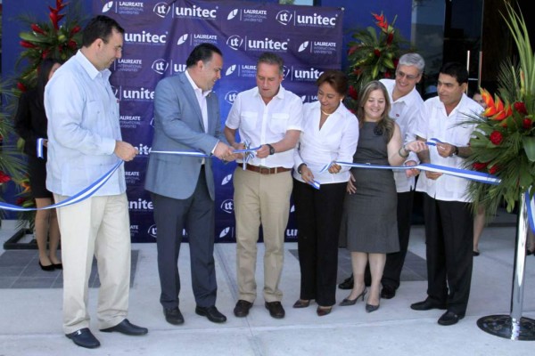 Inauguran moderno campus de UNITEC