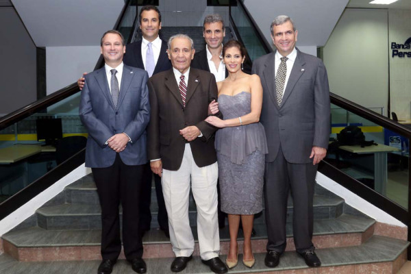 Homenaje a Napoleón J. Larach