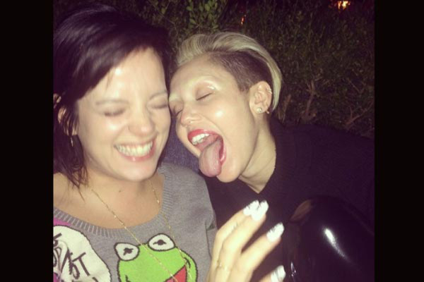 Shocking! Miley Cyrus cambia su look otra vez