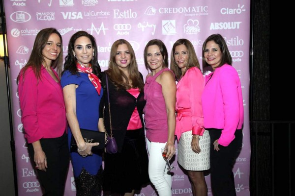 Rotundo éxito ESTILO Pink Party 2014