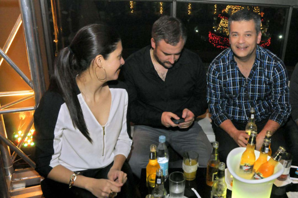 Turn up the night en Hanawa