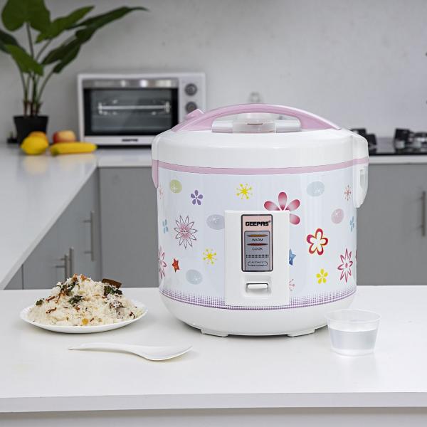 <b>3. ARROCERA. </b>prepara suficiente arroz para la semana sin que se queme o se reseque, y luego lo guardas en la nevera. Gracias a su sistema de vapor, este popular electrodoméstico puede hacer arroz en menos de 20 minutos conservando, además, todas sus propiedades nutritivas. 