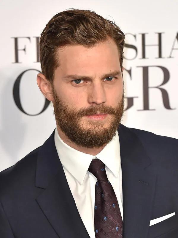  Jamie Dornan, el actor que se hizo mundialmente famoso por 50 sombras de Grey, esta en la lista de los posibles invitados.