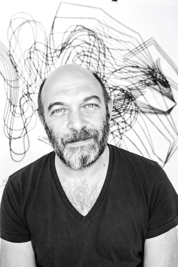 Carlos Amorales presenta su primera exposición en Honduras