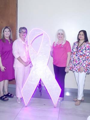 Listones de Amor enciende la Flama Rosa en el Mes de la Lucha contra el Cáncer de Mama