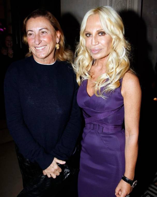 Prada compra Versace por 1,25 mil millones de euros