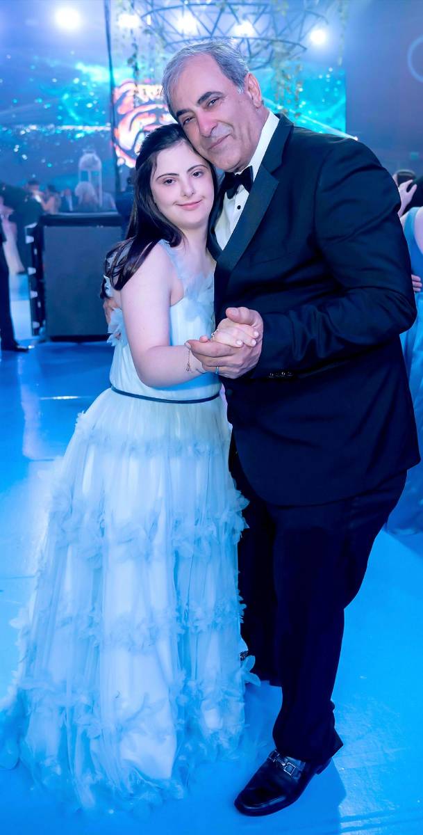 Desfile de Padres e Hijos en la gala de graduación de la Escuela Internacional Sampedrana 2026
