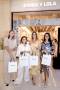La nueva colección Cala Bimba llegó a Bimba y Lola con un evento lleno de moda y good vibes en Multiplaza Tegucigalpa. Durante la experiencia, los invitados conocieron de cerca las nuevas piezas de la temporada y disfrutaron de una styling session junto a Nineth Espinoza, quien compartió inspiración y consejos para crear looks versátiles y llenos de estilo. En la foto: Pamela Cruz, Blanca Bendeck, Nicole Hasbun y Norma Farías.