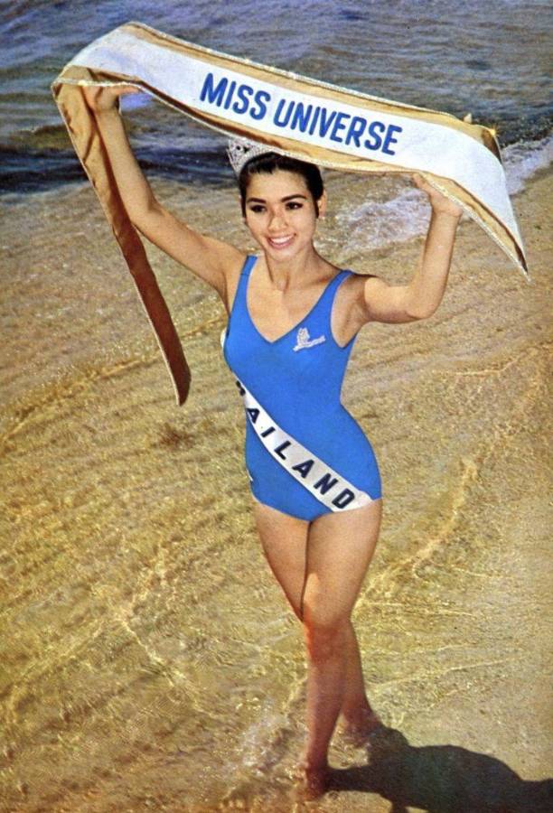 Miss Universo 1965 fue ganado por Apasra Hongsakula de Tailandia