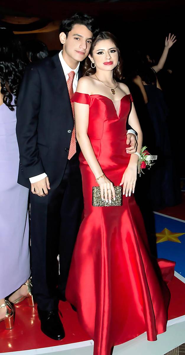 Carlos Abufele y Kelsey Perea.
