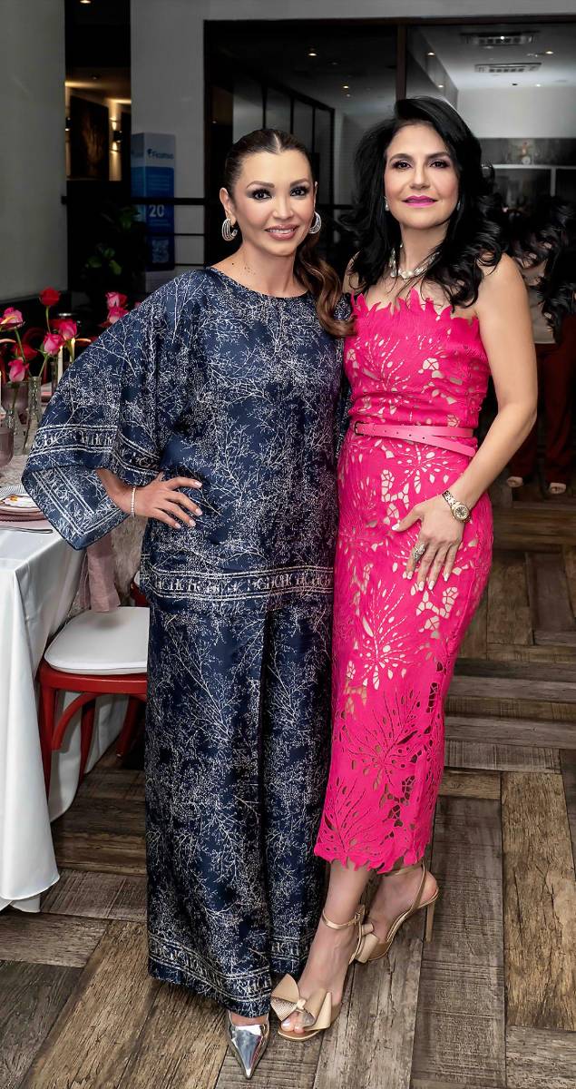 Marna Schmidt y Claudia Kattán de Jordán.