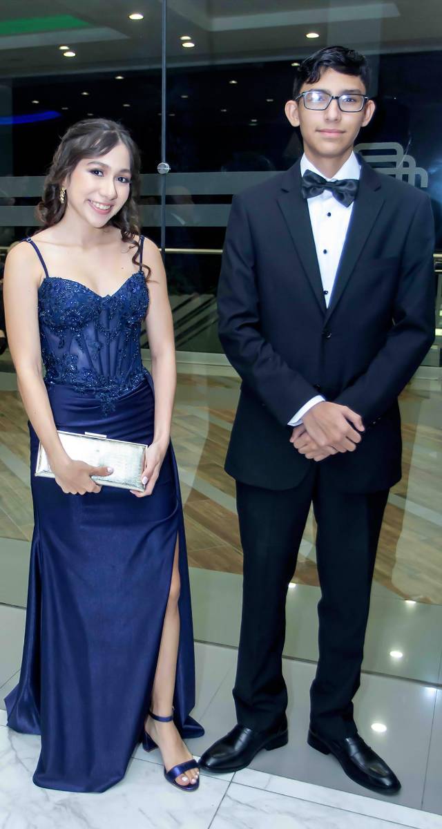 Mía Jovel y Daniel Ramos. 