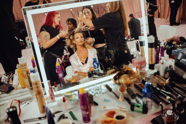 Backstage del desfile de Victoria’s Secret 2026