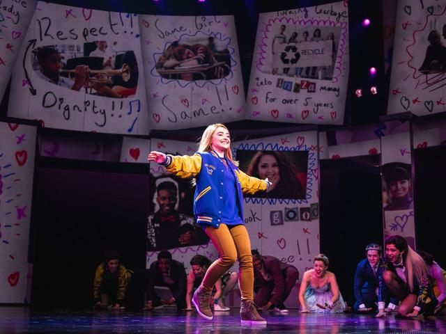 Fusionando su talento por la música y la actuación, Sabrina obtuvo el papel de Cady Heron en el musical de Mean Girls en Broadway. Desafortunadamente, el show tuvo que cerrar tras unas semanas debido a la pandemia de Covid-19.